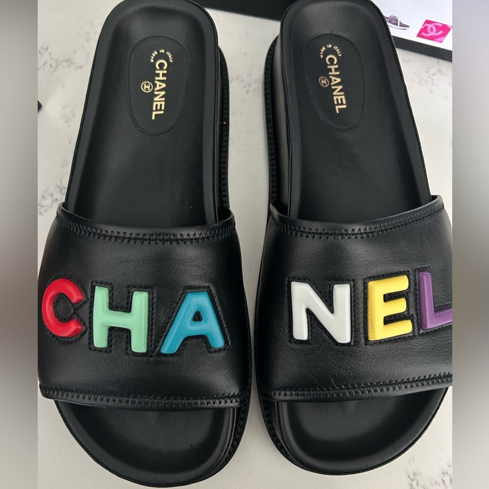 Chanel slides